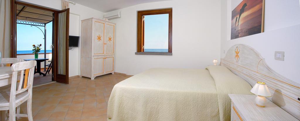 Hotel Residence Acquacalda Λίπαρι Δωμάτιο φωτογραφία